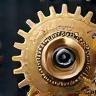 Symbol für Schweizer Ingenieurskunst mit Zahnrädern und präziser Technik